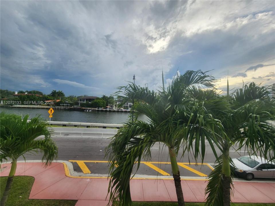 3801 Indian Creek Dr 201, Miami Beach, Florida 33140, USA