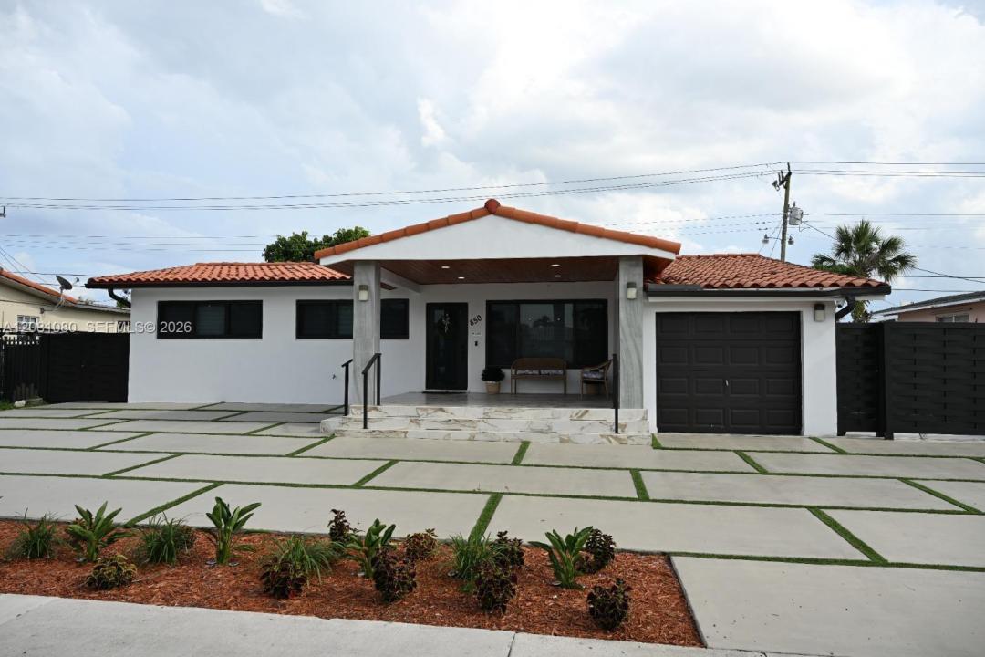 850 W 51st Pl, Hialeah, Florida 33012, Stati Uniti