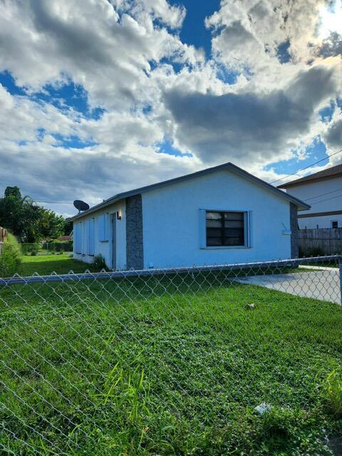 1565 W 36th Street, West Palm Beach, Floride 33404, États-Unis