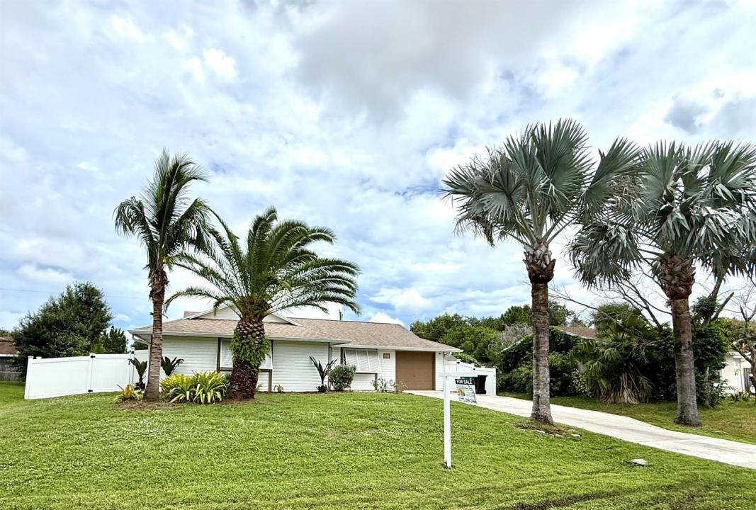 637 SW GRANADEER Street, Port St. Lucie, Florida 34983, Amerika Birleşik Devletleri