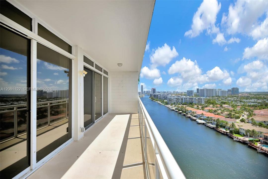 1600 S Ocean Dr PHD, Hollywood, Florida 33019, Stati Uniti