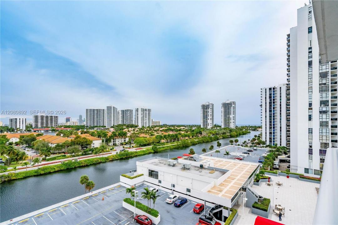 3625 N Country Club Dr 901, Aventura, Floride 33180, États-Unis