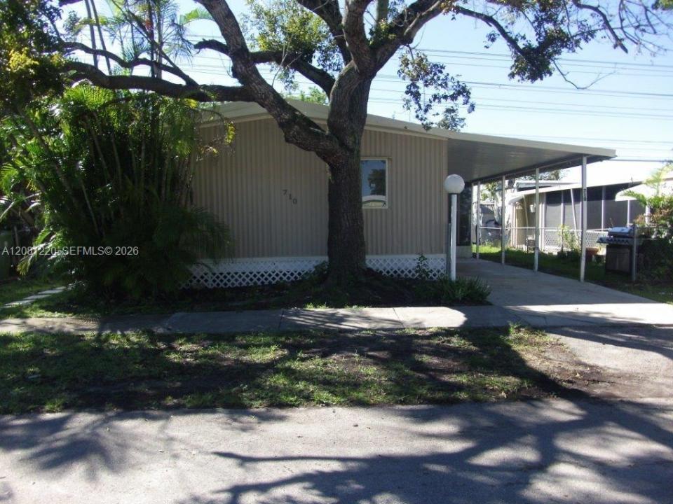 710 NW 219th Ave, Pembroke Pines, Florida 33029, Stati Uniti