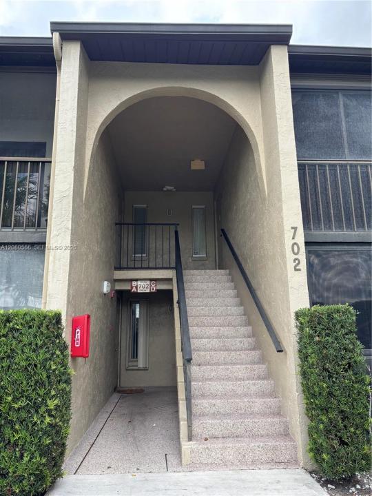 702 Sunny Pine Way A1, Green Acres, Florida 33415, USA