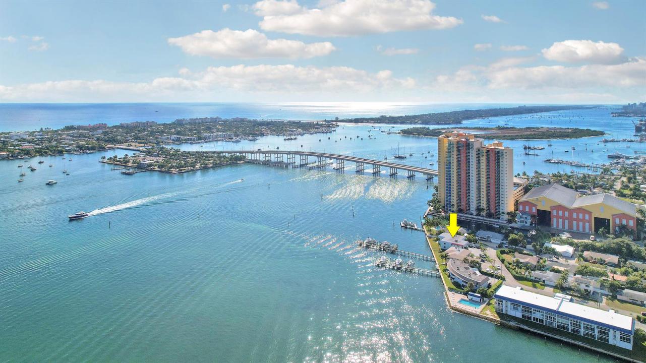 360 Wilma Circle, Riviera Beach, Florida 33404, USA