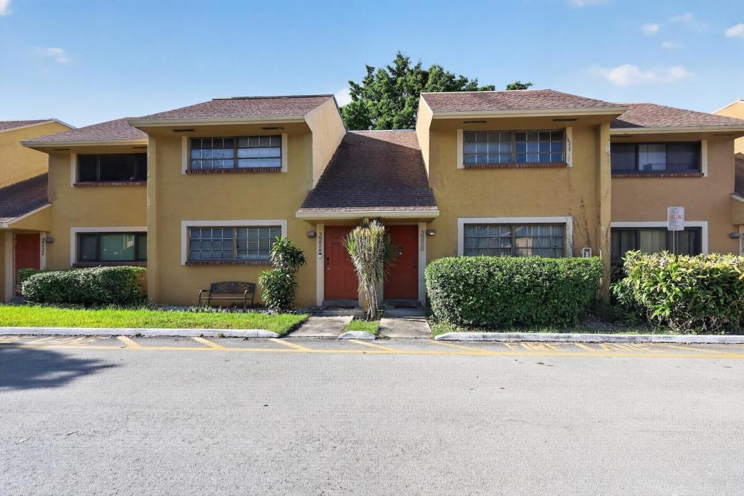 3254 N PINE ISLAND Road, Sunrise, Florida 33351, Stati Uniti