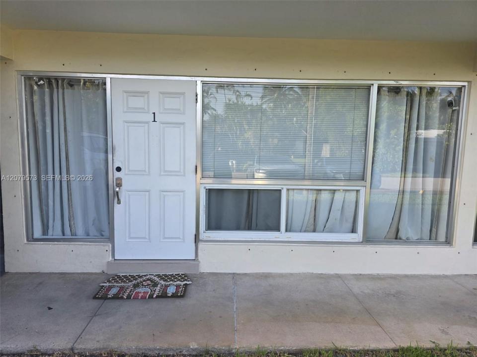715 NW 30th Ct 1, Wilton Manors, Florida 33311, USA