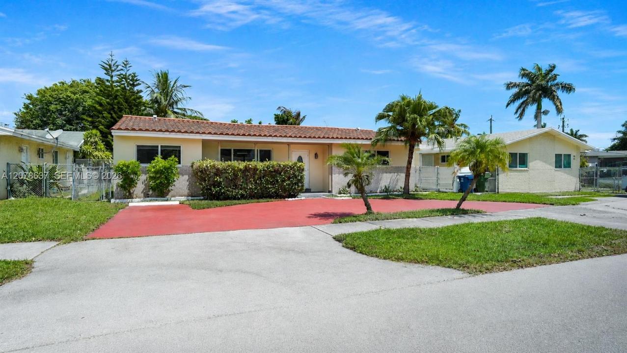903 NE 2nd St, Hallandale Beach, Florida 33009, USA