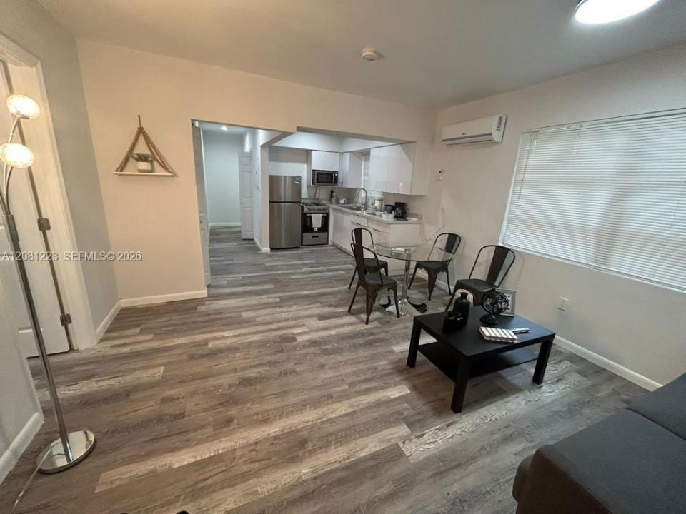 2655 SW 24th Ave 4, Miami, Florida 33133, USA