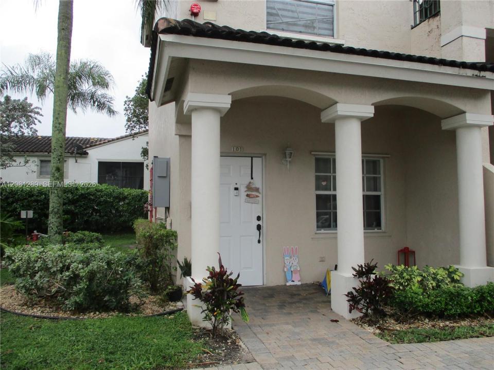 5630 NW 114th Path 101, Doral, Florida 33178, USA