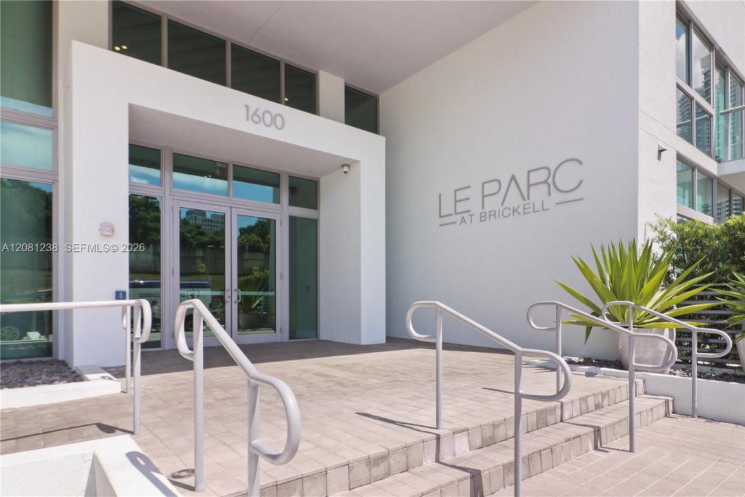 1600 SW 1st Ave 512, Miami, Florida 33129, Stati Uniti