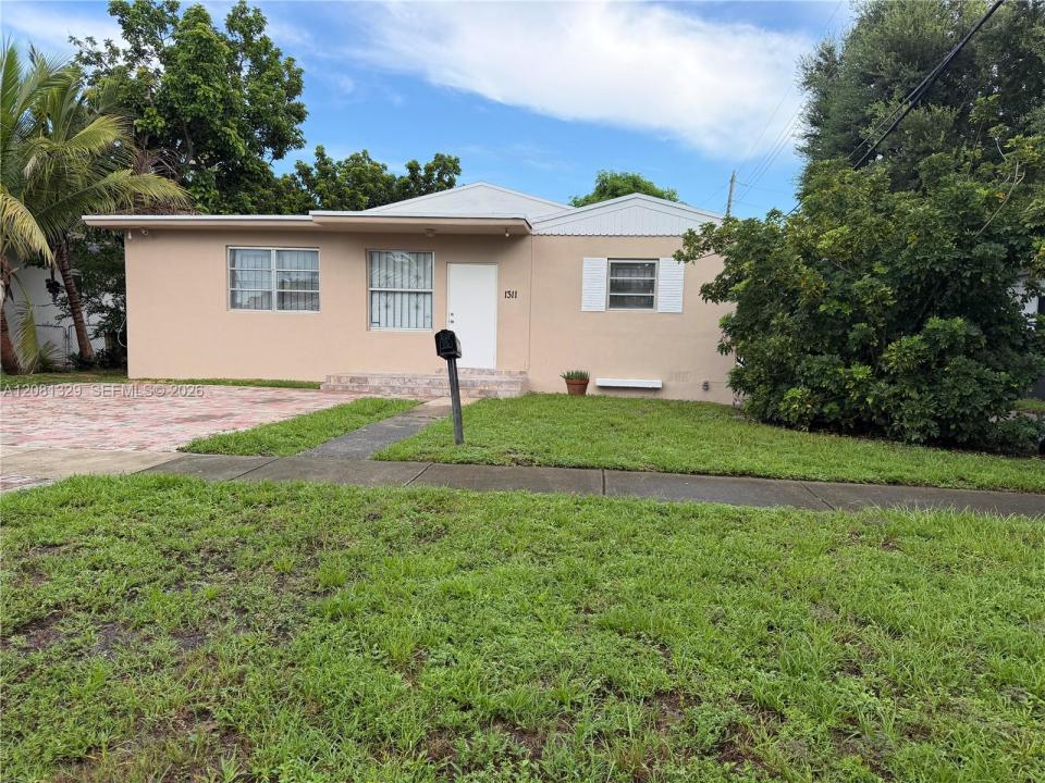 1311 NE 157 ST, North Miami Beach, Florida 33162, Stati Uniti