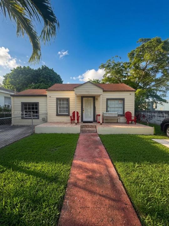 715 NW 116th Ter B, Miami, Florida 33168, USA
