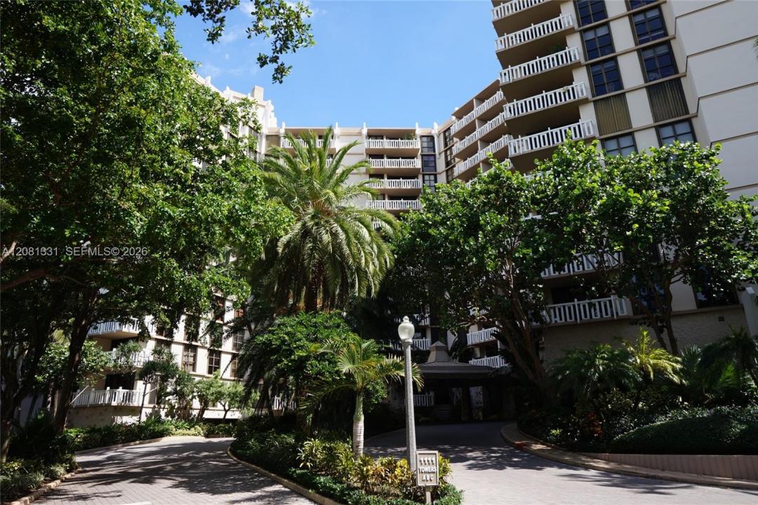 1121 Crandon Blvd E1006, Key Biscayne, Florida 33149, USA