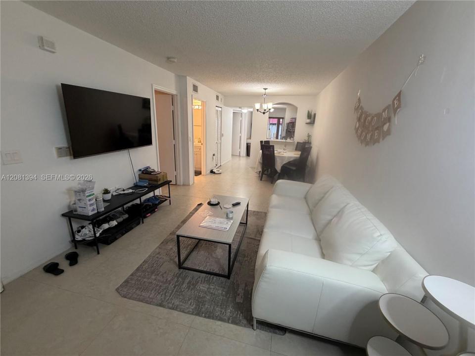 7775 NW 22nd St 105, Pembroke Pines, Florida 33024, Stati Uniti