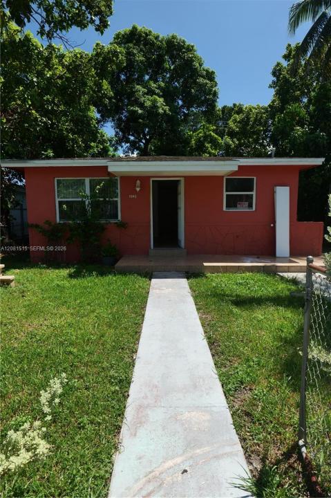 1840 NW 112th St, Miami, Florida 33167, USA