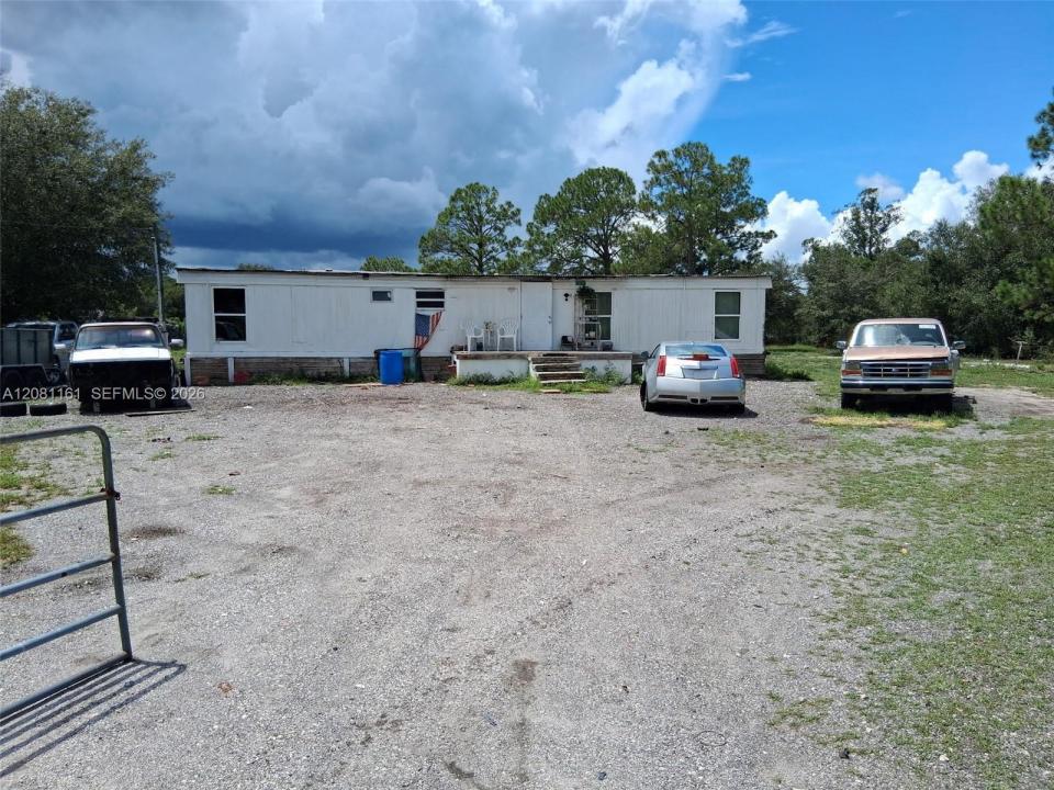 150 n lindero st, Clewiston, Florida 33440, USA