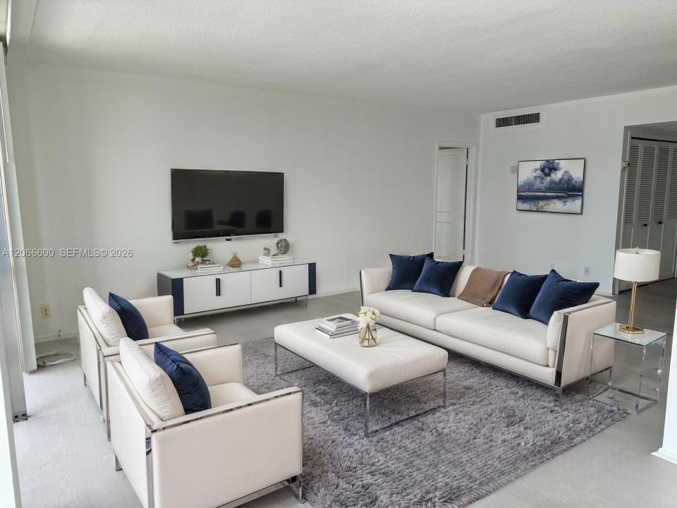 900 Bay Dr 523, Miami Beach, Florida 33141, Stati Uniti
