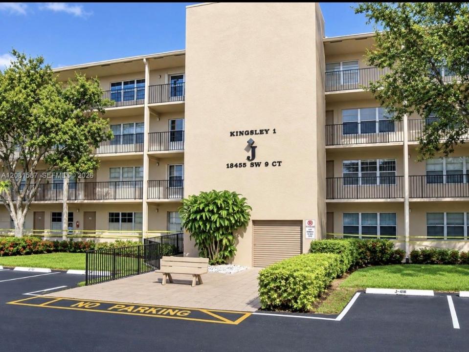 13455 SW 9th Ct 117J, Pembroke Pines, Floride 33027, États-Unis