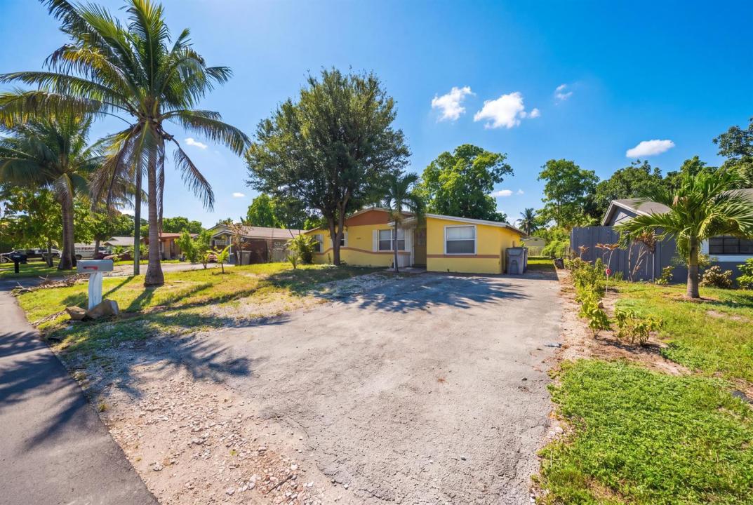 130 NE 21ST Court, Pompano Beach, Florida 33060, USA
