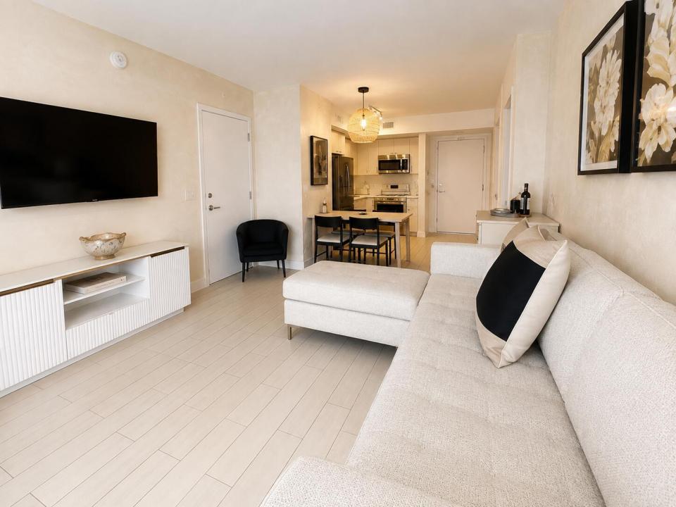 2602 E HALLANDALE BEACH Boulevard R403, Hallandale Beach, Florida 33009, USA
