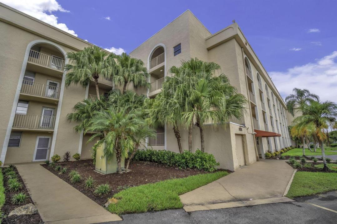 3231 Holiday Springs Boulevard 306, Margate, Floride 33063, États-Unis