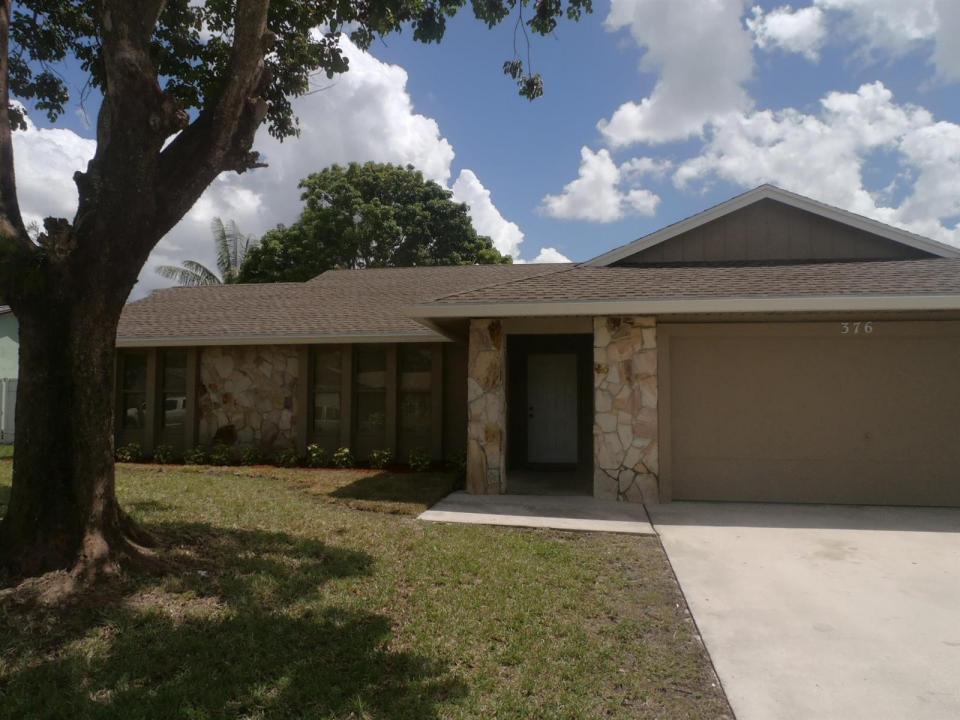376 La Mancha Avenue, Royal Palm Beach, Flórida 33411, Estados Unidos