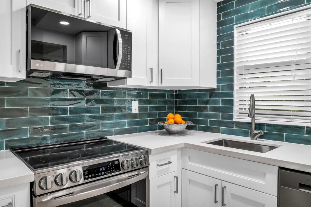 9235 SW 8th Street 405, Boca Raton, Florida 33428, Stati Uniti