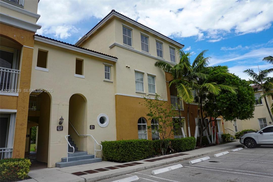 10242 NW 7th St 204, Miami, Floride 33172, États-Unis