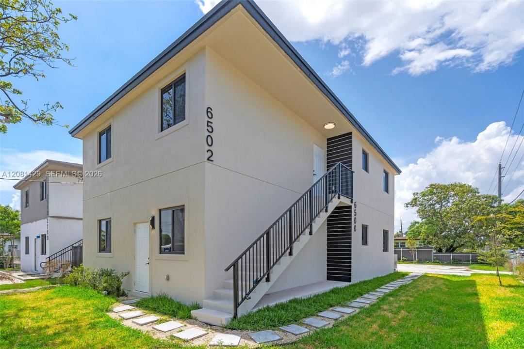 6500 NW 21st Ave 6500, Miami, Florida 33147, USA