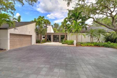 6121 SW 104th St, Pinecrest, Florida 33156