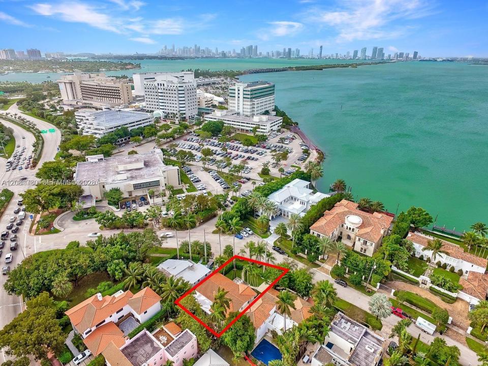 4323 N Bay Rd, Miami Beach, Florida 33140, Stati Uniti