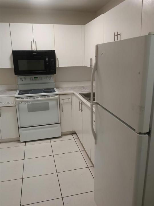 5755 W 20th Ave 201, Hialeah, Florida 33012, USA