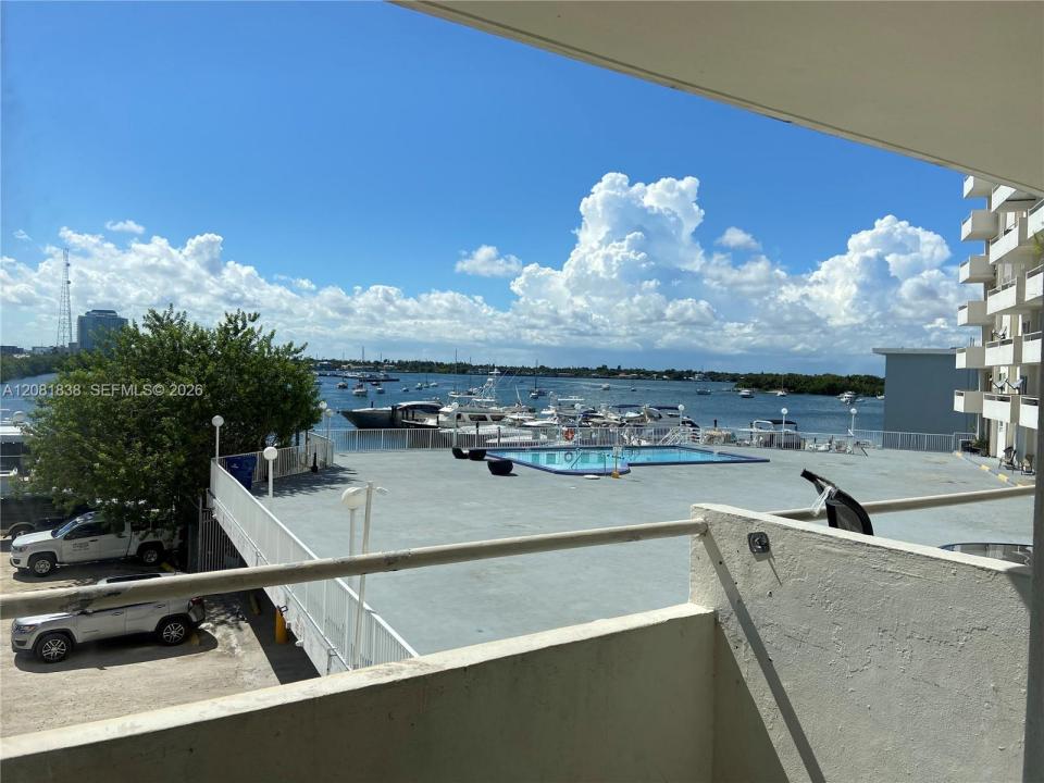 7904 West Dr 204, North Bay Village, Floride 33141, États-Unis