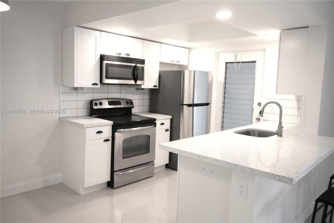 2166 NE 56th St 203, Fort Lauderdale, 플로리다 33308, 미국
