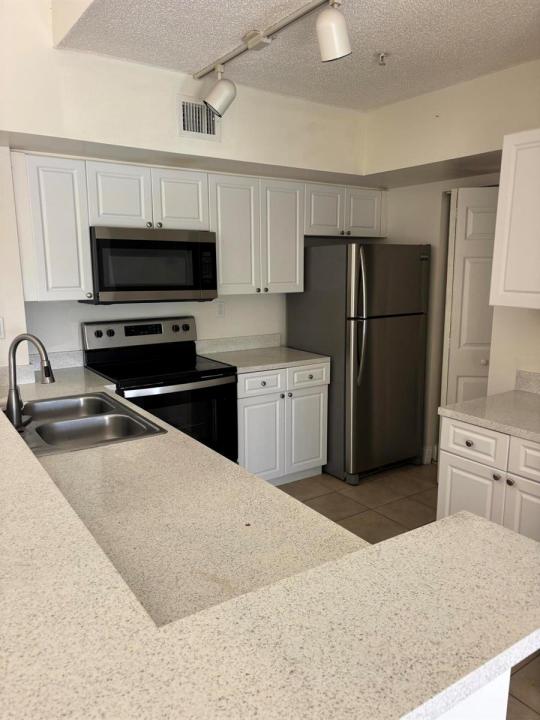 3870 LYONS Road 305, Coconut Creek, Floride 33073, États-Unis