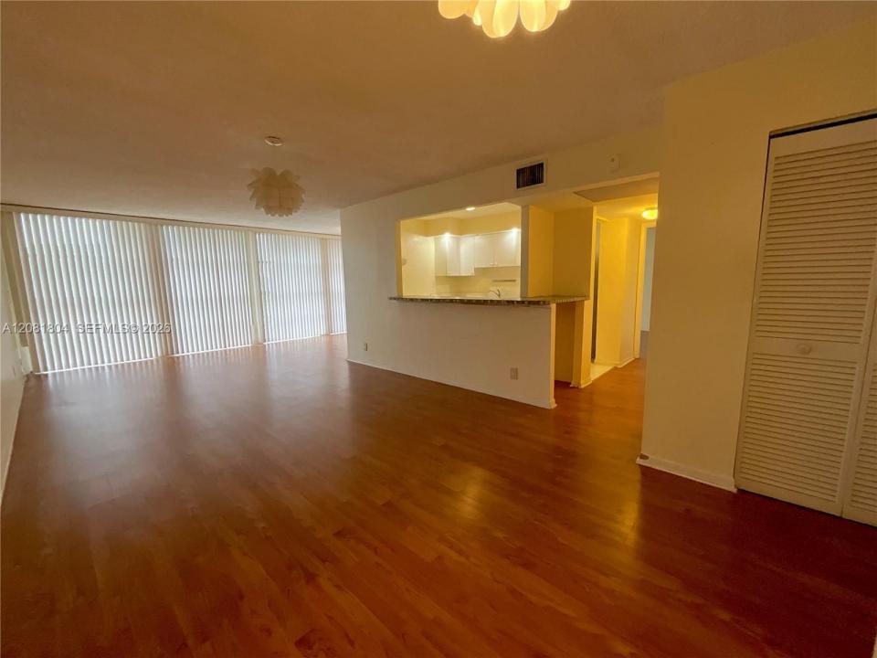 2101 Atlantic Shores Blvd 507, Hallandale Beach, פלורידה 33009, ארצות הברית של אמריקה