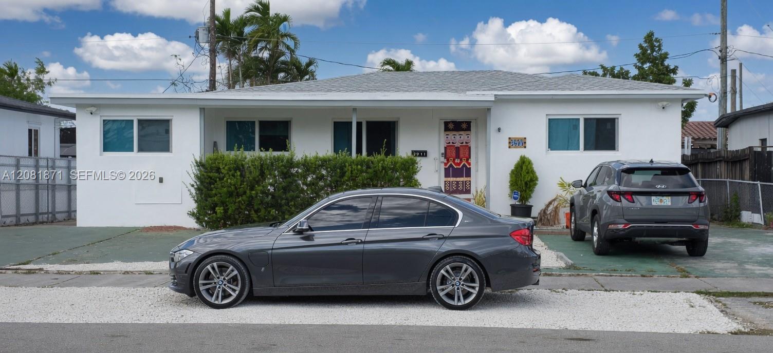 5911 SW 6th St 2, Miami, Flórida 33144, Estados Unidos