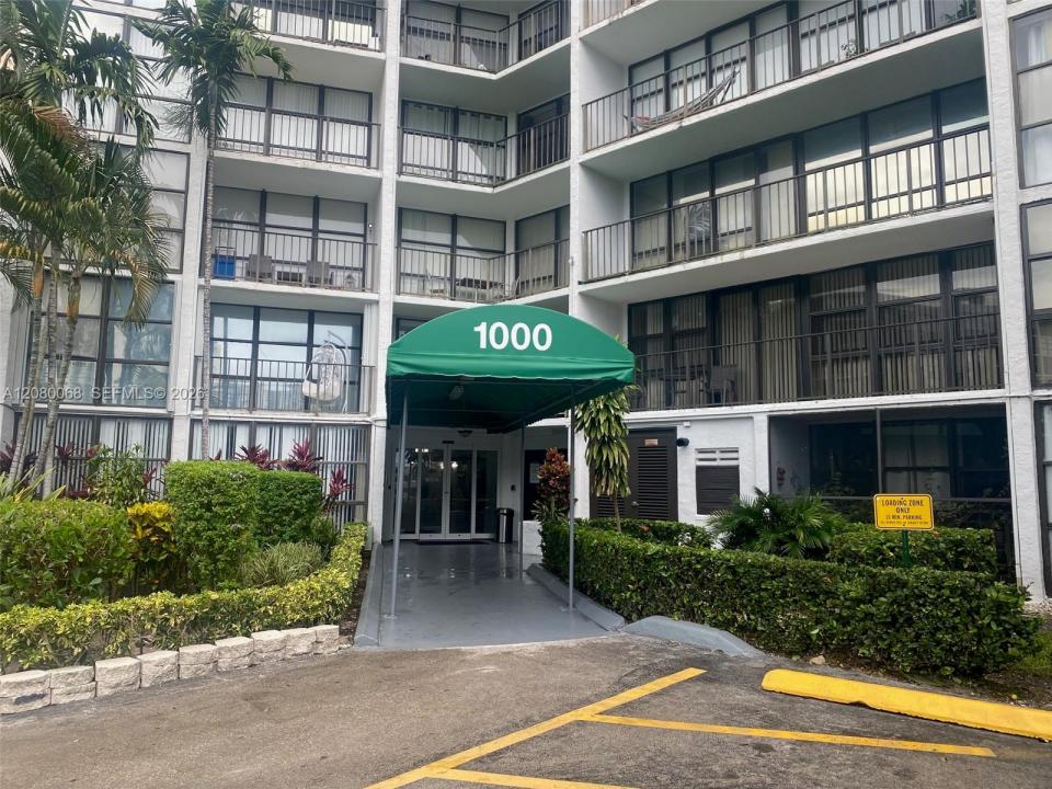 1000 Parkview Dr 427, Hallandale Beach, Florida 33009, Stati Uniti
