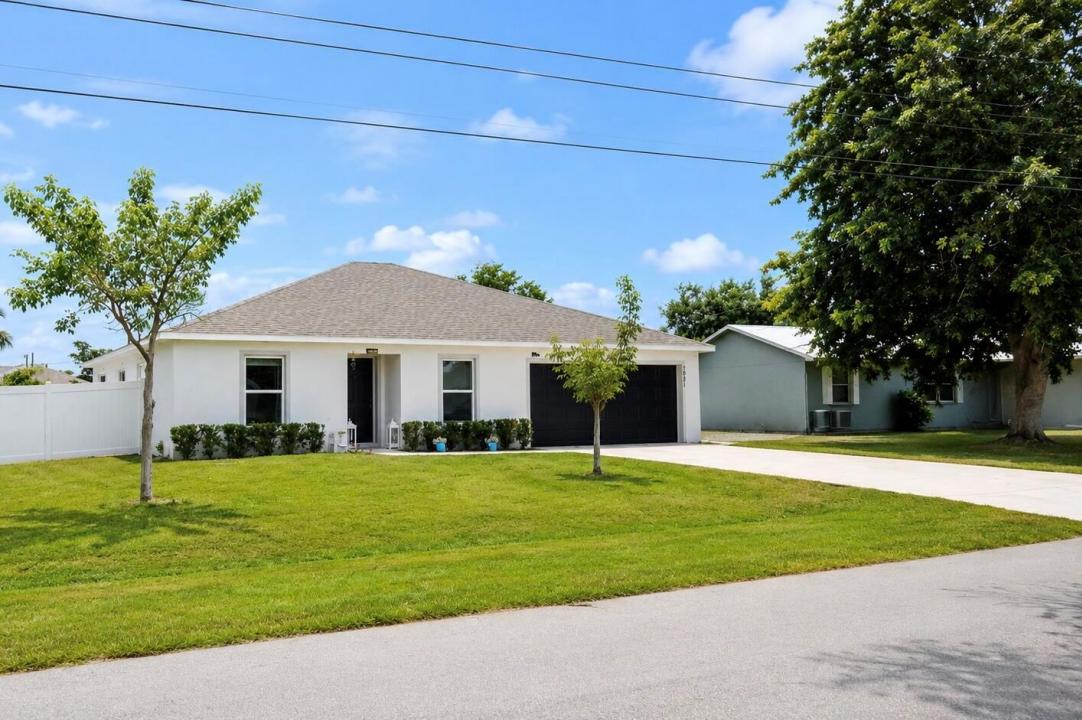 1921 SE JOYNER Circle, Port St. Lucie, Floride 34952, États-Unis