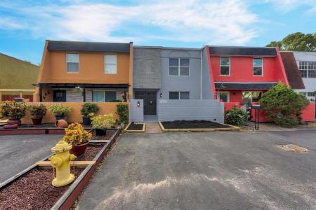 7402 NW 75th St, Tamarac, Florida 33321, USA