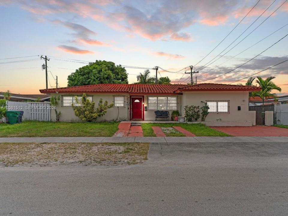 4850 NW 6th St, Miami, Floride 33126, États-Unis