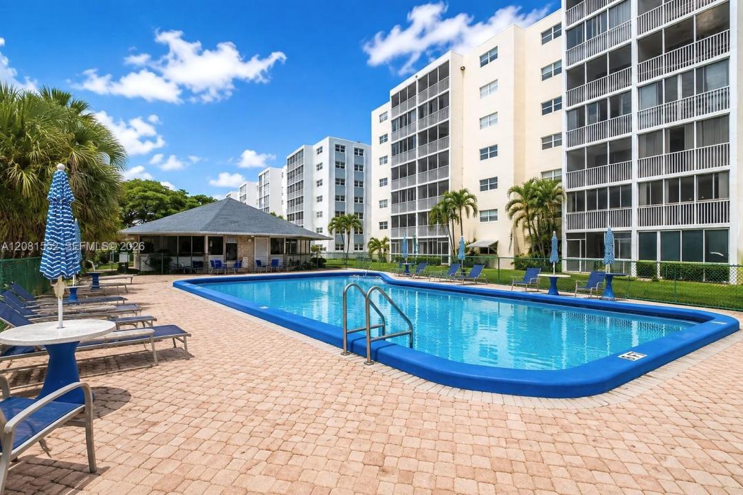 301 NE 14th Ave 307, Hallandale Beach, Florida 33009, Stati Uniti