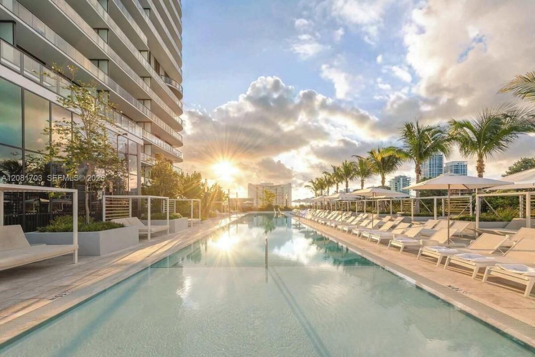 580 72ND st 2105, Miami Beach, Floride 33141, États-Unis