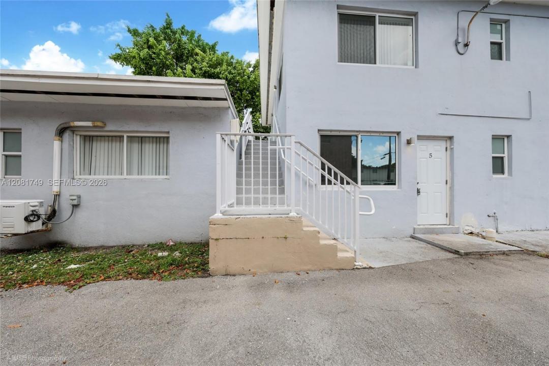 1145 NW 3rd St 3, Miami, Flórida 33128, Estados Unidos