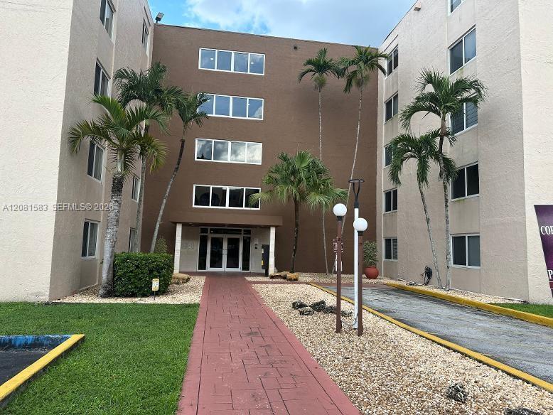 6960 NW 186th St 2-131, Hialeah, Florida 33015, Stati Uniti