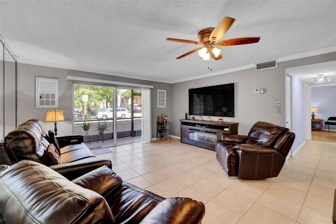8260 SW 24th E Street 6112, North Lauderdale, フロリダ 33068, アメリカ合衆国