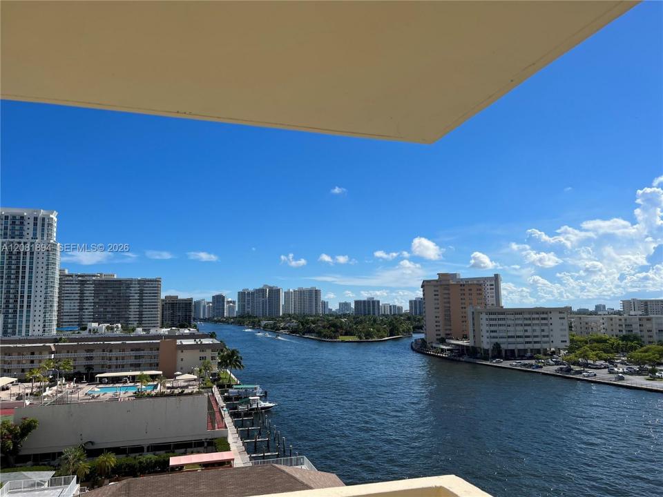 1833 S Ocean Dr 812, Hallandale Beach, Floride 33009, États-Unis