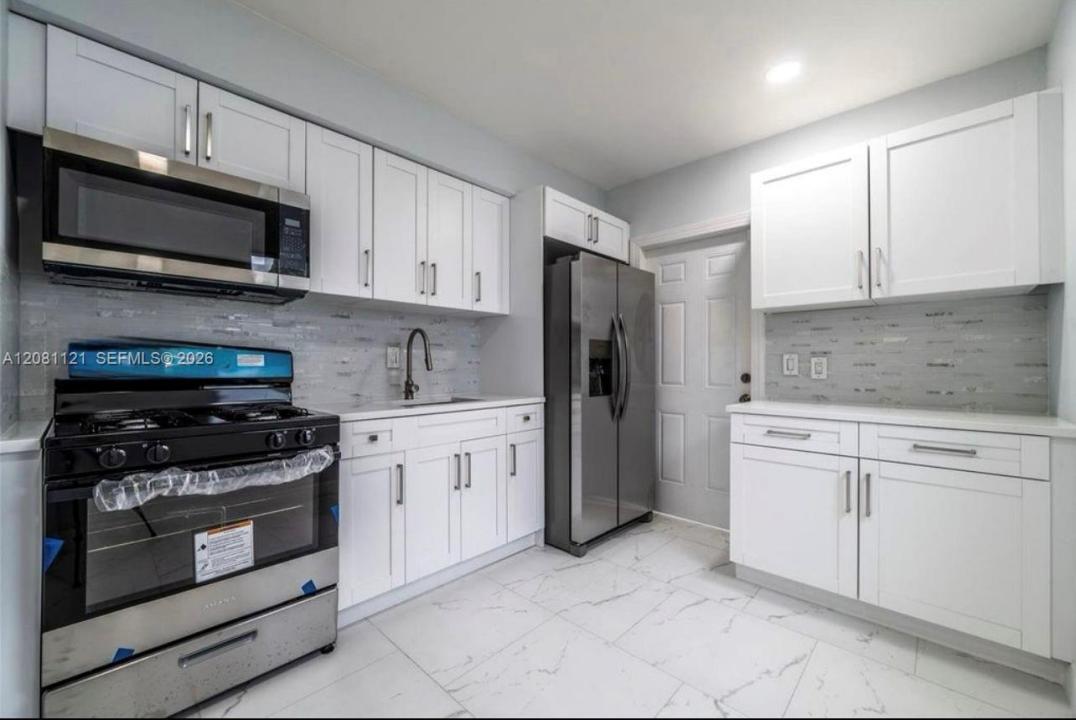 425 NW 14th Way, Fort Lauderdale, Florida 33311, Stati Uniti