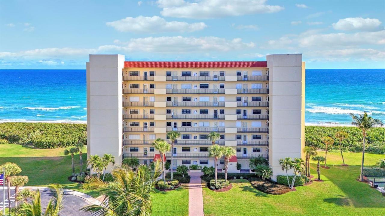7420 S OCEAN Drive 211, Jensen Beach, Florida 34957, USA